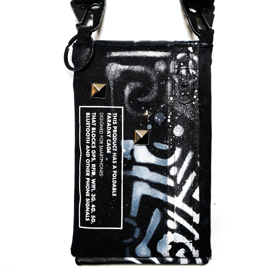 ReDesign: TOCA Smart Pouch X Sarritah