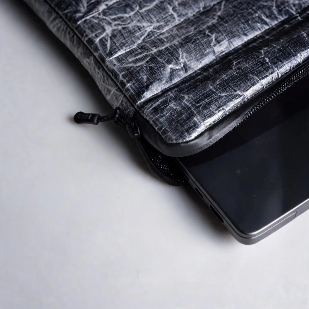 TOCA Shield Laptop Sleeve (14”) – Mit Dyneema® und beidseitiger RF-Abschirmung
